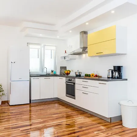 Gorgeous In With Wifi Holiday home