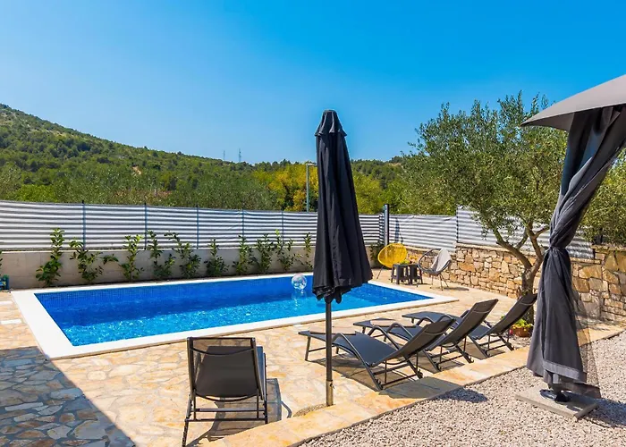 Gorgeous In With Wifi *